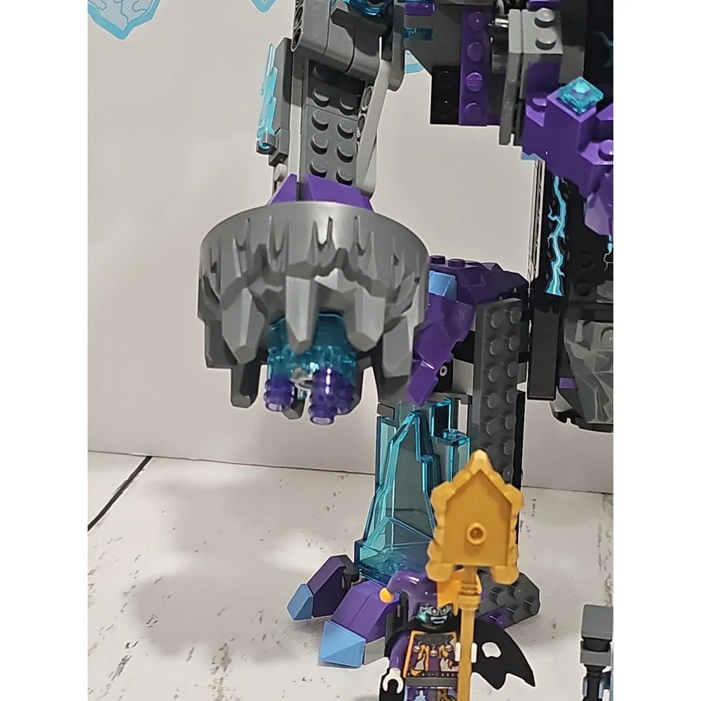 LEGO NEXO KNIGHTS: The Stone Colossus of Ultimate Destruction 70356 NOT COMPLETE